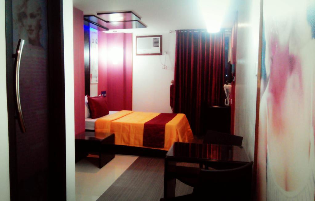 Icon Hotel North Edsa Quezon City Room photo