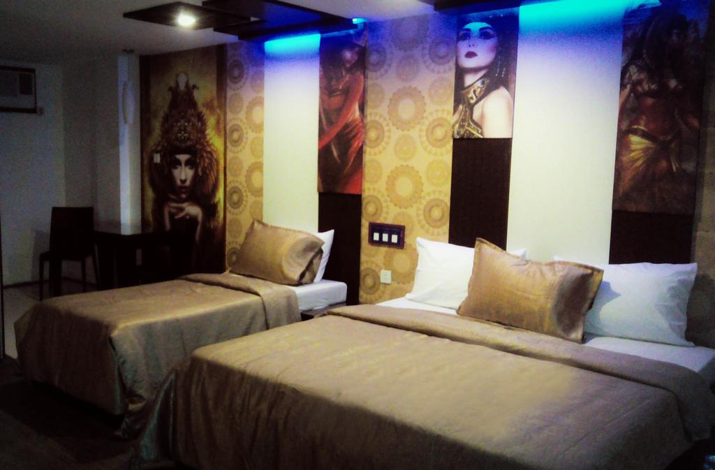 Icon Hotel North Edsa Quezon City Room photo