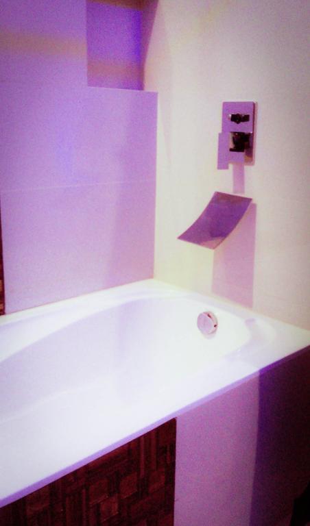Icon Hotel North Edsa Quezon City Room photo