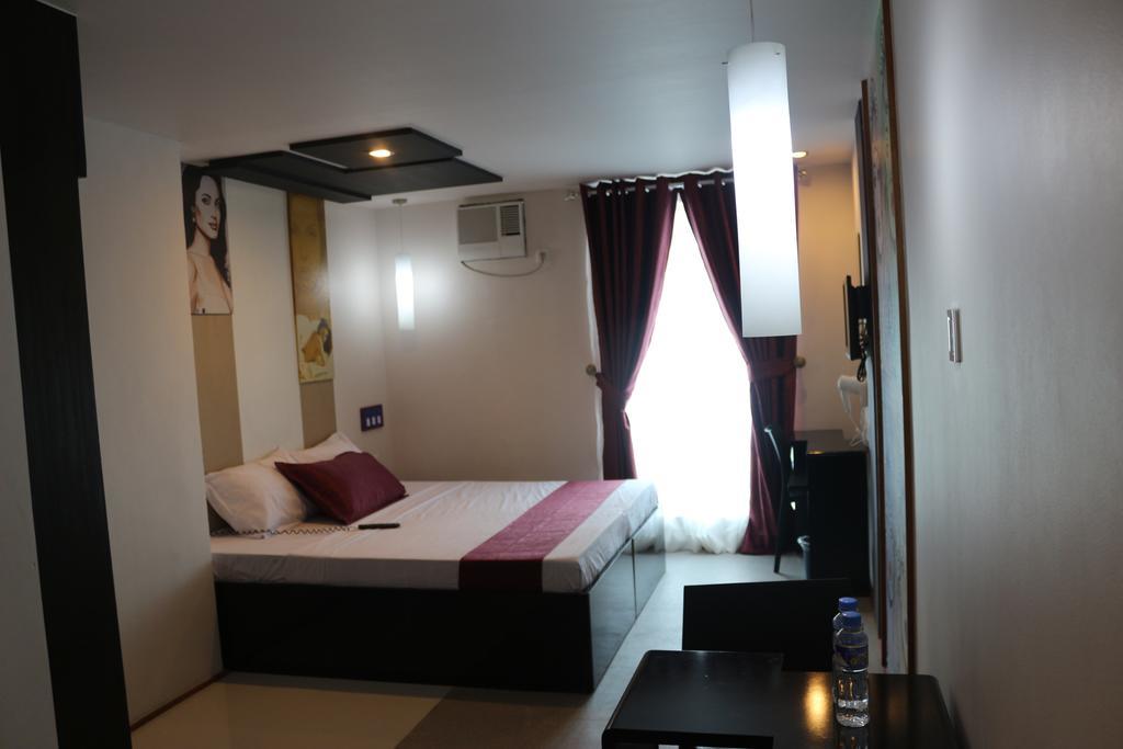 Icon Hotel North Edsa Quezon City Room photo
